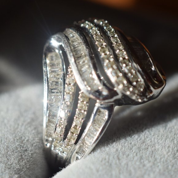 Sterling Silver Genuine Diamond Ring and Earrings. Ring size 7 - Picture 6 of 13